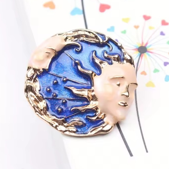 La Petite Soleil Sun Moon Brooch - Picture 8 of 12